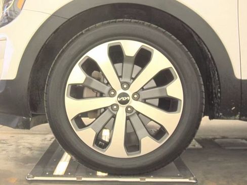 Used 2022 Kia Telluride S image 33