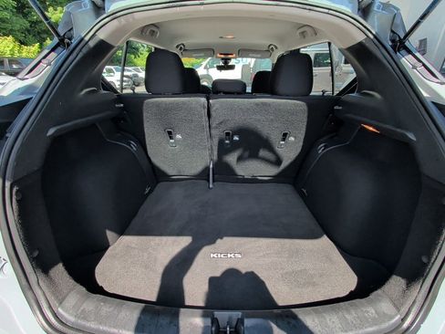 Used 2021 Nissan Kicks SR w/ Interior Electronics Package FWD image 13
