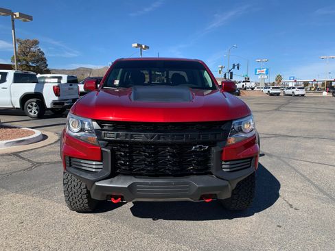 Used 2021 Chevrolet Colorado ZR2 image 2