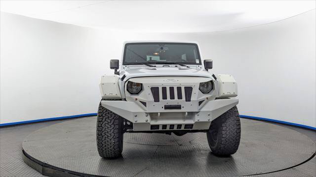 Used 2016 Jeep Wrangler Unlimited Rubicon AWD/4WD image 12