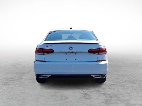 Used 2020 Volkswagen Passat 2.0T R-Line FWD image 5
