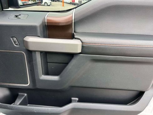 Used 2018 Ford F150 Raptor w/ Equipment Group 802A Luxury image 19