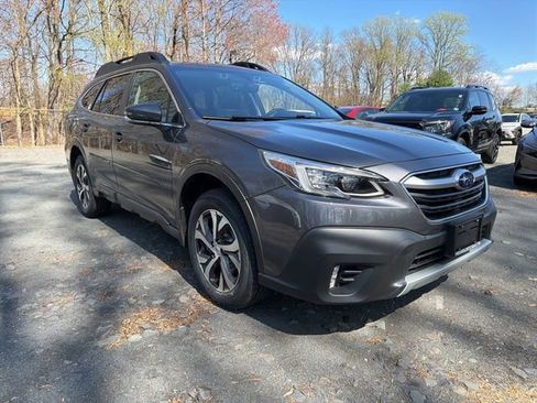 Used 2022 Subaru Outback Limited AWD/4WD image 2