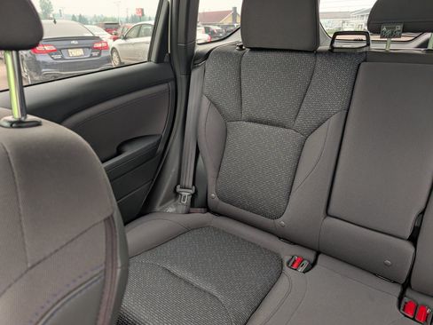 Used 2025 Subaru Forester Premium AWD/4WD image 12