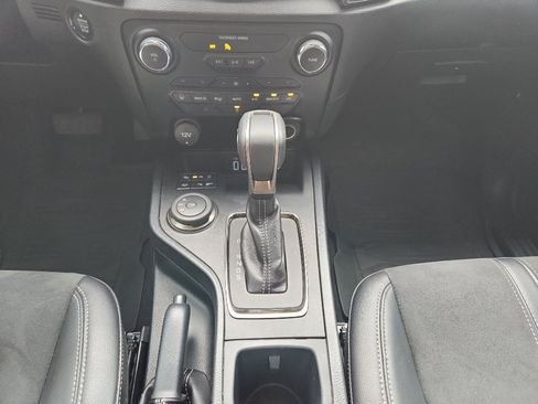 Used 2022 Ford Ranger Lariat w/ Tremor Off-Road Package image 28