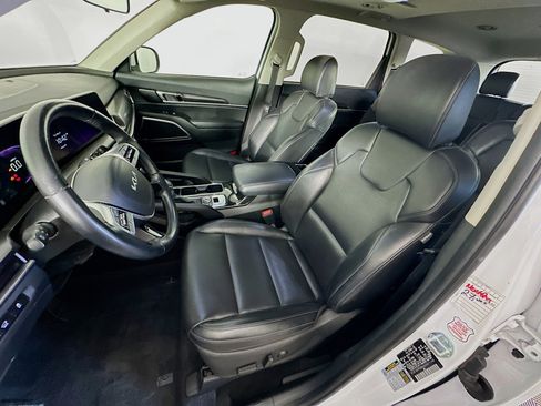 Used 2025 Kia Telluride S AWD/4WD image 13