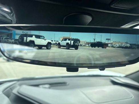 Used 2024 Chevrolet Corvette Stingray Premium Cpe w/ 3LT image 9