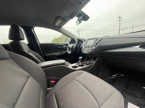 Used 2016 Chevrolet Malibu Hybrid FWD image 33
