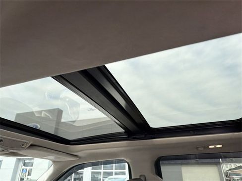 Used 2019 Ford F150 Limited image 12