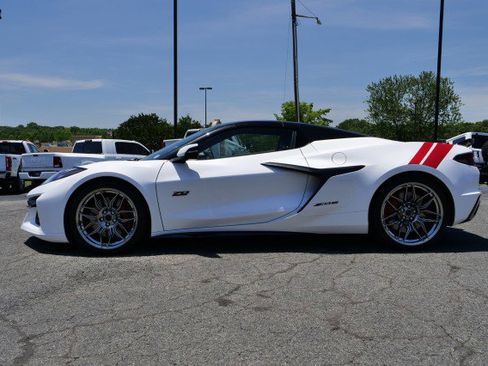 Used 2023 Chevrolet Corvette Z06 RWD image 11