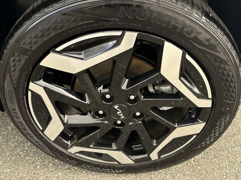 Used 2024 Kia Seltos SX image 10