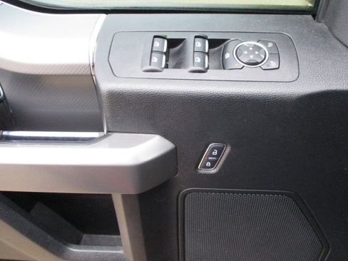 Used 2016 Ford F150 XLT w/ Equipment Group 302A Luxury image 13