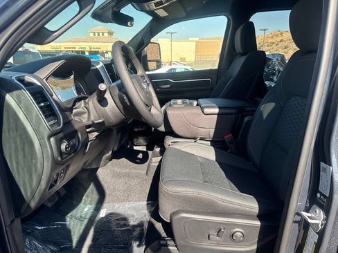 New 2026 RAM 1500 Big Horn AWD/4WD image 12