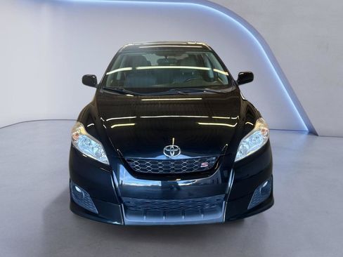 Used 2010 Toyota Matrix S FWD image 2