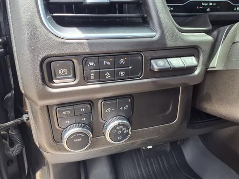 Used 2023 GMC Yukon AT4 w/ AT4 Premium Package AWD/4WD image 13