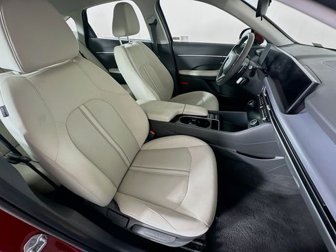 Used 2025 Hyundai Sonata SEL FWD image 31