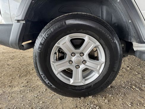 Used 2021 Jeep Wrangler Unlimited Sport image 46