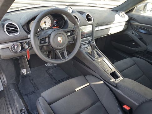 Used 2025 Porsche 718 Cayman GT4 RS image 4