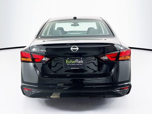 Used 2025 Nissan Altima 2.5 SV image 7