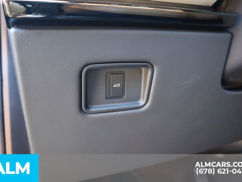 Used 2023 Land Rover Range Rover Sport SE Dynamic image 15