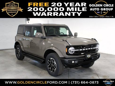 New 2025 Ford Bronco Outer Banks image 1