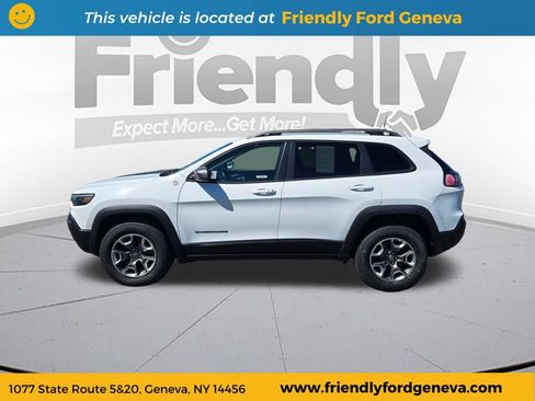 Used 2019 Jeep Cherokee Trailhawk w/ Cold Weather Group AWD/4WD image 8