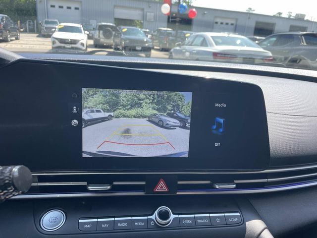 Used 2024 Hyundai Elantra SEL FWD image 22
