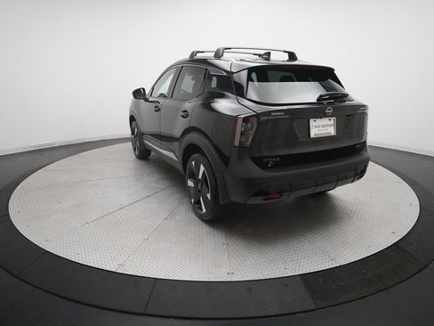 Certified 2025 Nissan Kicks SR image 33