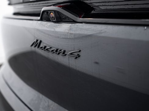 New 2026 Porsche Macan 4 Electric AWD/4WD image 14