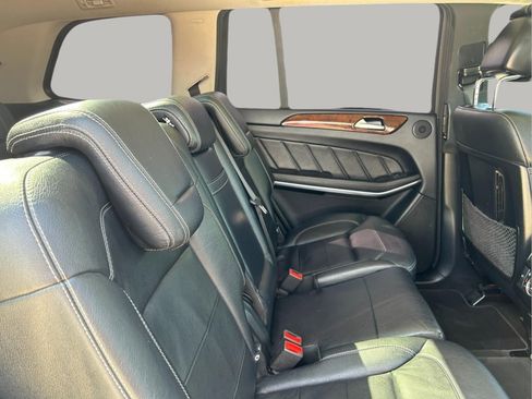 Used 2014 Mercedes-Benz GL 550 4MATIC image 24