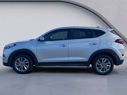 Used 2017 Hyundai Tucson SE image 2