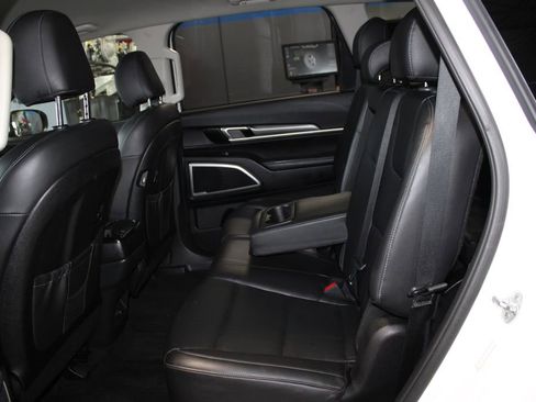 Used 2021 Kia Telluride LX AWD/4WD image 17