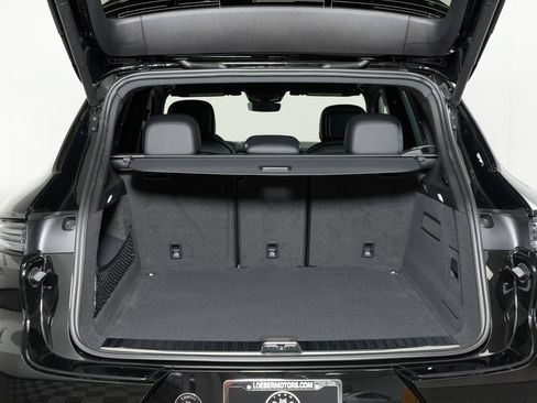 New 2026 Porsche Cayenne AWD/4WD image 39