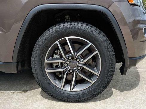 Used 2021 Jeep Grand Cherokee Limited AWD/4WD image 12