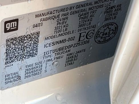 Used 2023 GMC Sierra 1500 SLE image 35