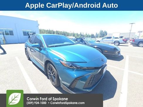 Used 2025 Toyota Camry SE w/ Multimedia Upgrade Package AWD/4WD image 9
