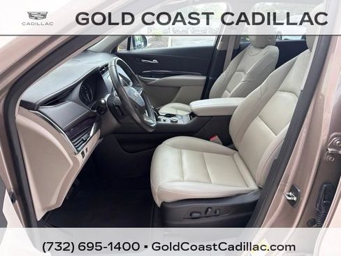 Certified 2023 Cadillac XT4 Luxury w/ Cold Weather Package AWD/4WD image 16