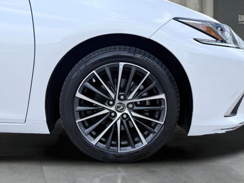 Used 2022 Lexus ES 250 w/ Premium Package image 13