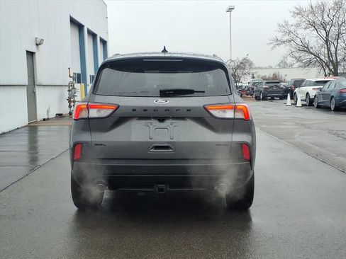 Certified 2022 Ford Escape SEL w/ SEL Stealth AWD Package image 5