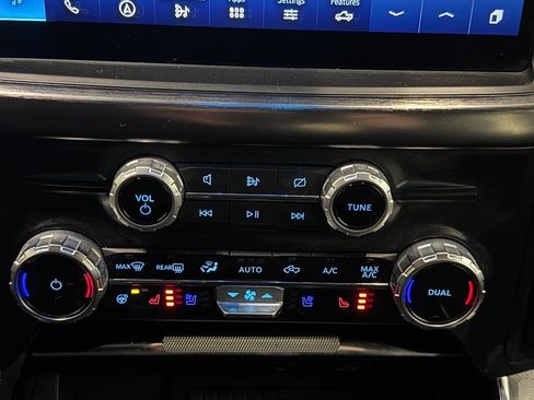 Used 2023 Ford F150 Lariat w/ Equipment Group 502A High image 39