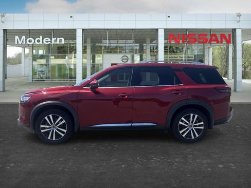 Certified 2023 Nissan Pathfinder Platinum AWD/4WD image 2