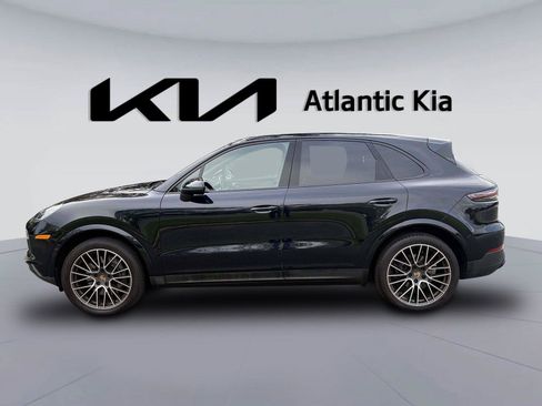 Used 2022 Porsche Cayenne Platinum Edition AWD/4WD image 11