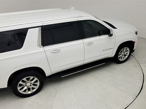 Used 2022 Chevrolet Suburban Premier image 39