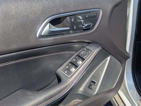 Used 2019 Mercedes-Benz GLA 250 4MATIC image 24