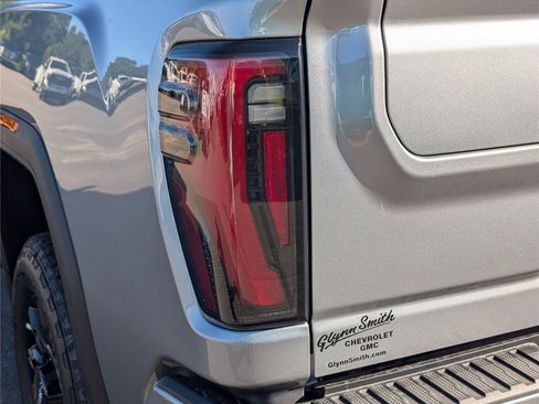 Used 2026 GMC Sierra 2500 AT4 w/ AT4 Premium Plus Package AWD/4WD image 11