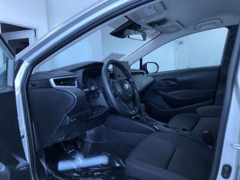 Certified 2025 Toyota Corolla LE image 10