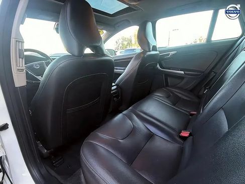 Used 2015 Volvo V60 T5 Premier FWD image 32