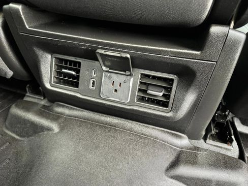 Used 2023 Chevrolet Silverado 1500 LT image 20