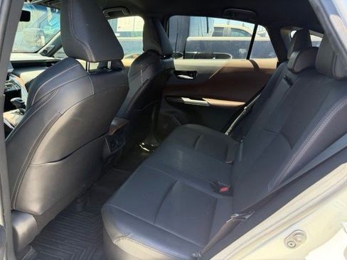 Used 2021 Toyota Venza Limited AWD/4WD image 7