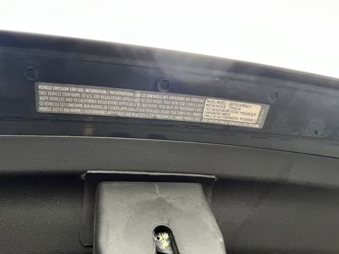 Used 2021 Tesla Model Y Performance image 9